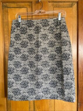 Maggy London Black and Cream Floral Jacquard Pencil Skirt